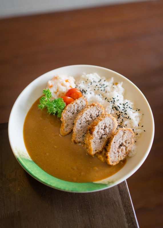 Cơm Kare bò bằm chiên xù