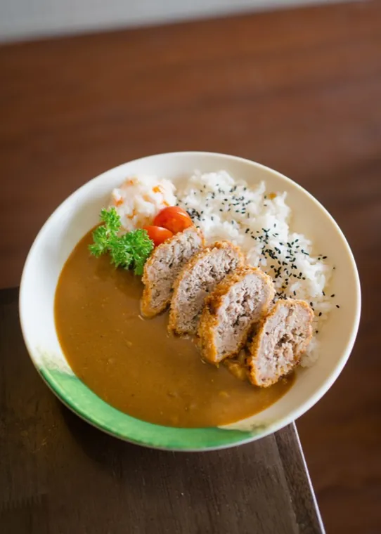 Cơm Kare bò bằm chiên xù